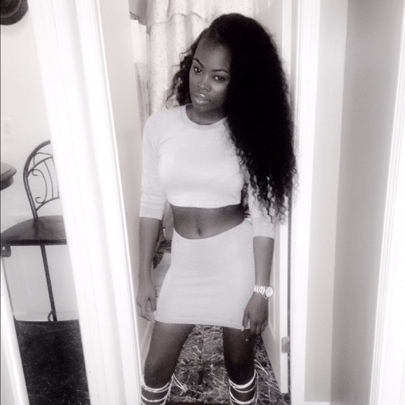 Two piece - Picture 2 of 3