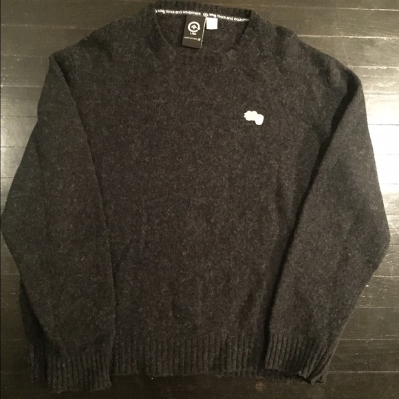LRG 100% wool crewneck