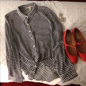 Tie front gingham top American Rag size 0x