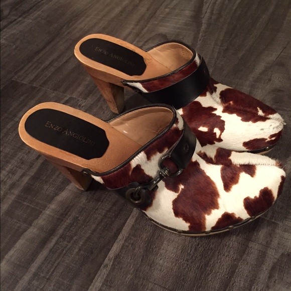 Enzo Angiolini cow print mules. Size 8.5