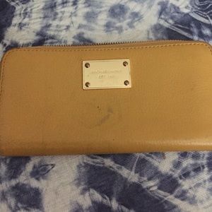 Michael Kors AUTHENTIC leather zip wallet