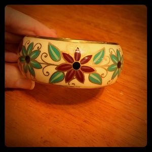 GORGEOUS Bangle with turquoise & Maroon Flowers