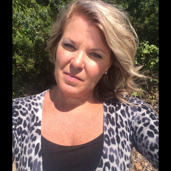 Meet your Posher, Danielle - Picture 1 of 1