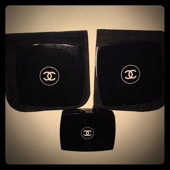 Final price : $40 AUTHENTIC CHANEL SHADOWS
