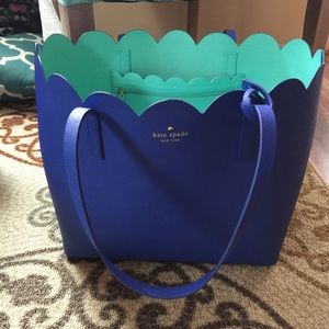 Kate Spade scalloped tote reserved for missybeg
