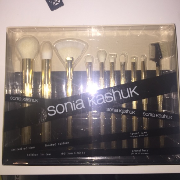 Sonia kashuk brush set