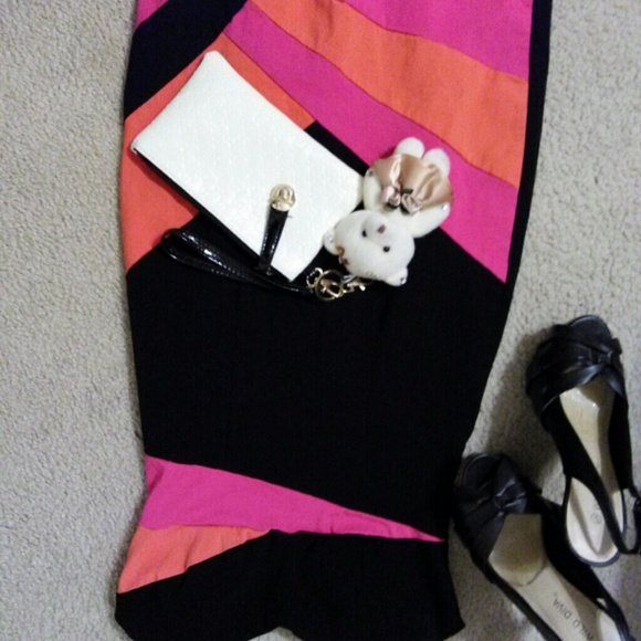 Dress - Picture 2 of 3