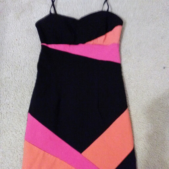 Dress - Picture 3 of 3