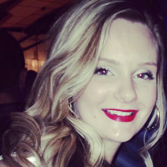 Meet your Posher, Kaleigh