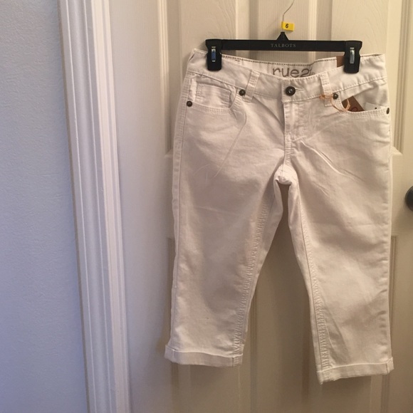 White capris