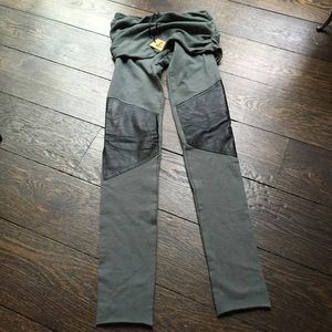 Nightcap skirted legging