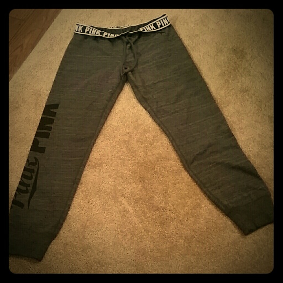 SOLD!!!!! VS Pink Capri's
