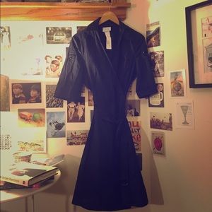 Super fun, structured, navy wrap dress with collar