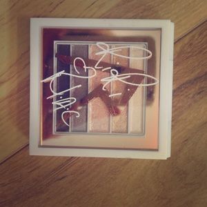 Mac Riri eyeshadow palette