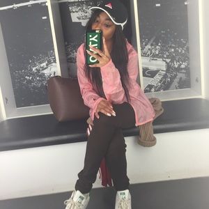 Meet your Posher, Kayla