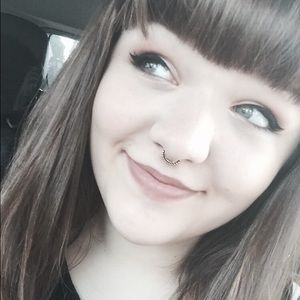 Meet your Posher, Ash