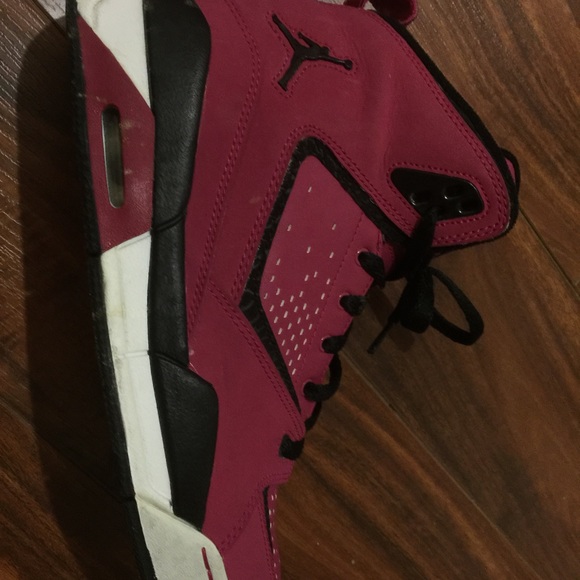 Jordans pink size 7