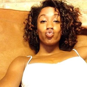 Meet your Posher, Adriana