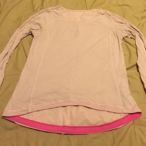 Lulu lemon size 2 top