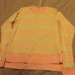 Lulu lemon workout shirt