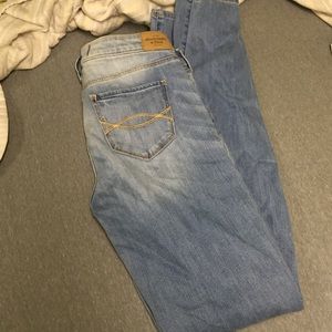 NWOT Abercrombie and Fitch jeans