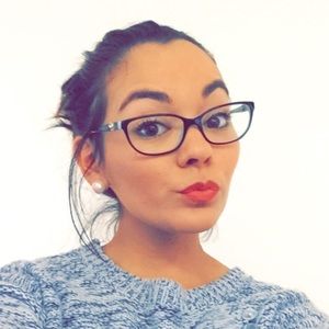 Meet your Posher, Crystal