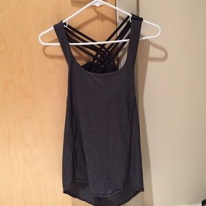 Lululemon top