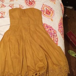 Yellow strapless dress