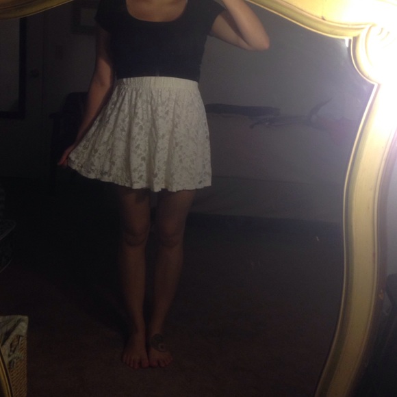 Lace floral skirt
