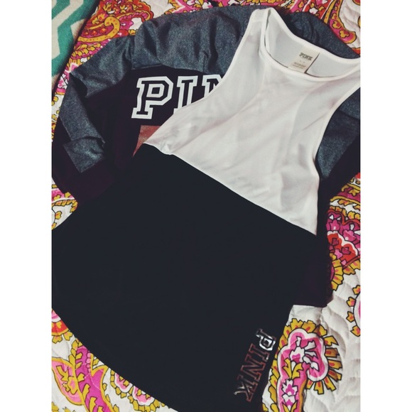 🚨 VS Pink Reverse Racerback Tank - Picture 2 of 4