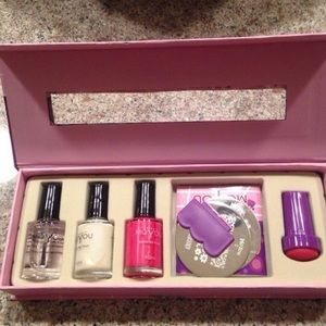 Bundle for @rarasobinson