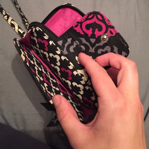 Vera Bradley wristlet - Picture 4 of 4
