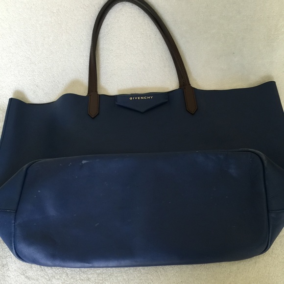 Givenchy Large Antigona Shopper Tote - Picture 2 of 4