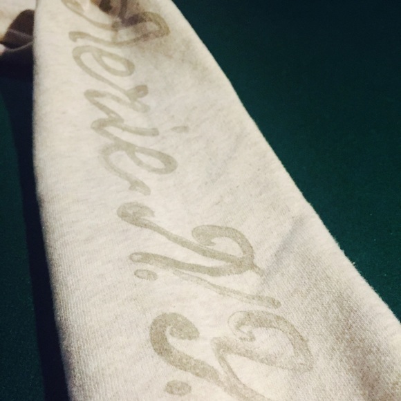 NEW CONDITION IVORY HOODIE - Picture 4 of 4