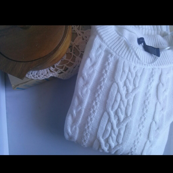 Karen Scott Sweaters - Karen Scott White Cable Knit Sweater 3/4 Sleeves