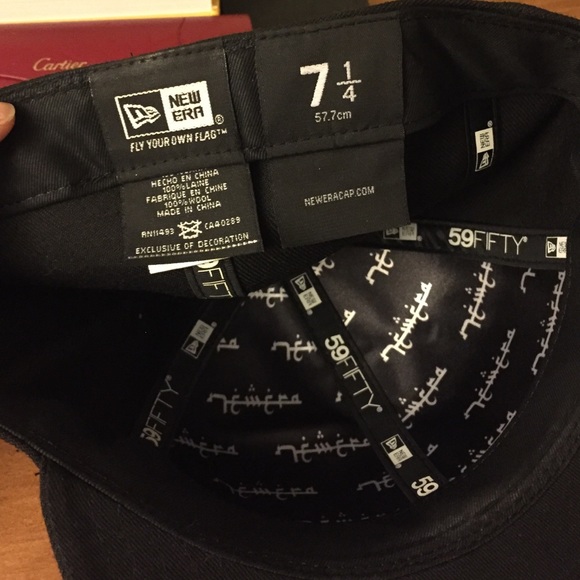 *SOLD* New Era SnapBack (Limited) - Picture 3 of 4