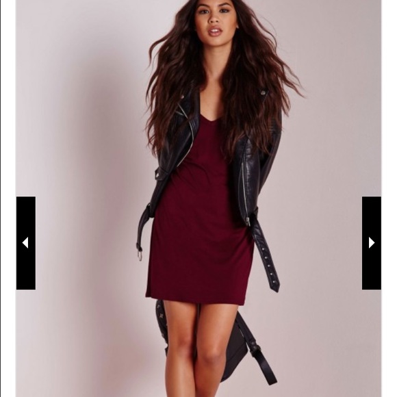 MISSGUIDED WIDE V NECK BURGANDY DRESS