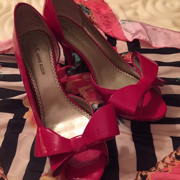 Heels - Picture 2 of 3