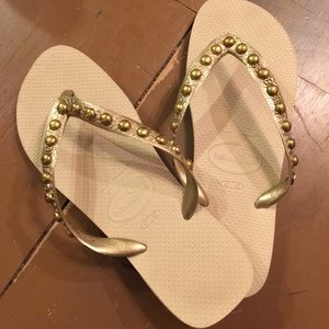 Beige and gold studded Havaianas size USA 9-10