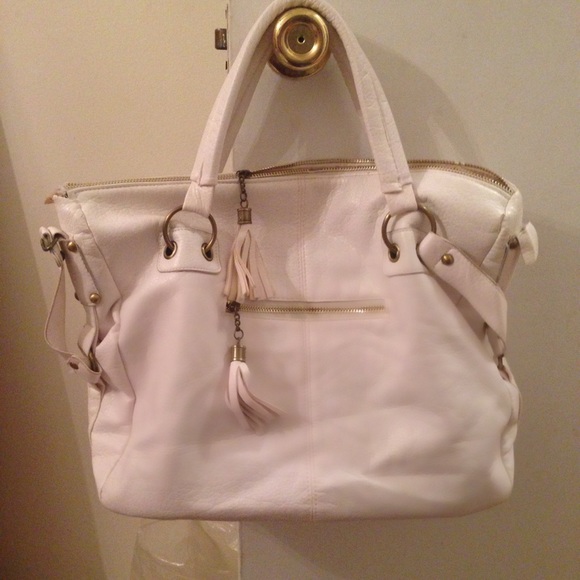 ⭐️FREE BAG!⭐️ - Picture 2 of 3