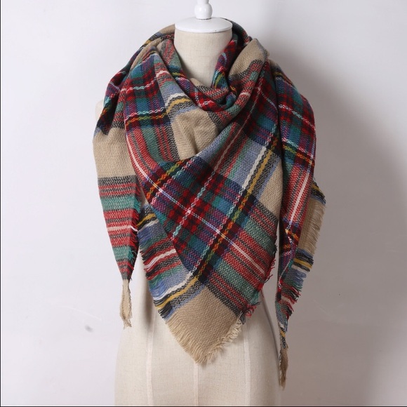 Zara Accessories - Plaid blanket scarf