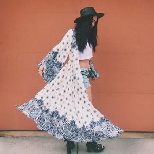 LF blue floral kimono