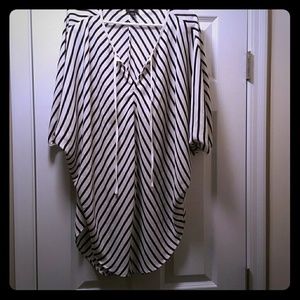 Mossimo XLarge Black/White Batwing Shirt