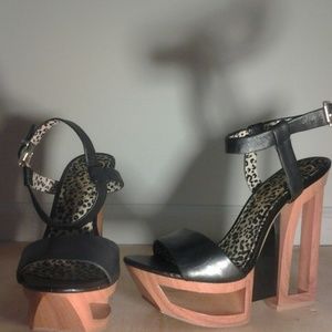 Jessica Simpson Geometric Wedges