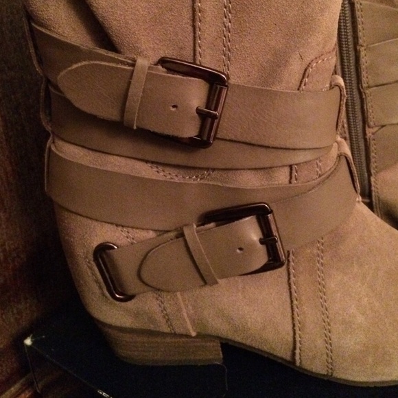 Boots from Free People - Picture 2 of 4