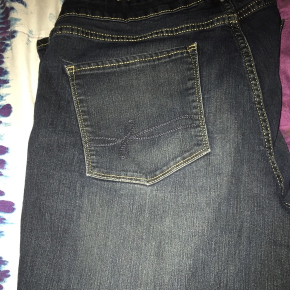 Made by Levis - Picture 3 of 4