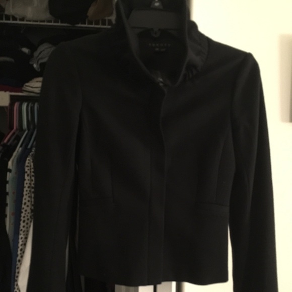Never worn Theory black blazer
