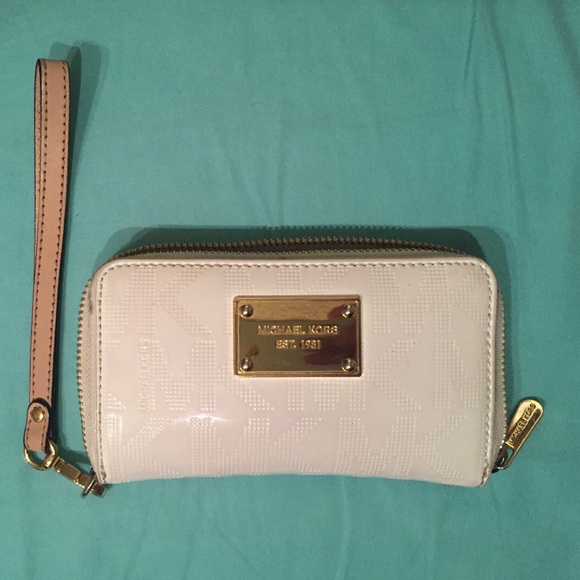 Michael Kors Wallet - Picture 1 of 4