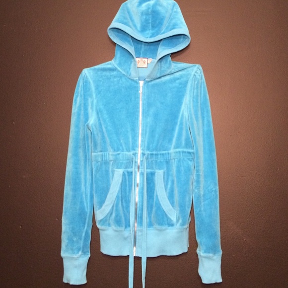 🎉LIMITED TIME SALE 🎉JUICY COUTURE VELOUR JACKET