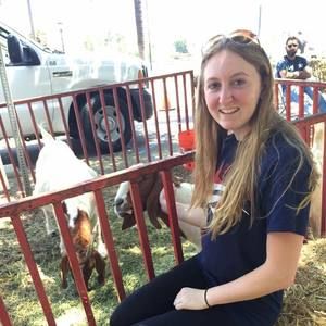 Meet your Posher, Chloe